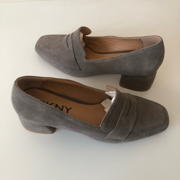 NWOT DKNY Pump - Mid Heel Slip On - Picture 2 of 7